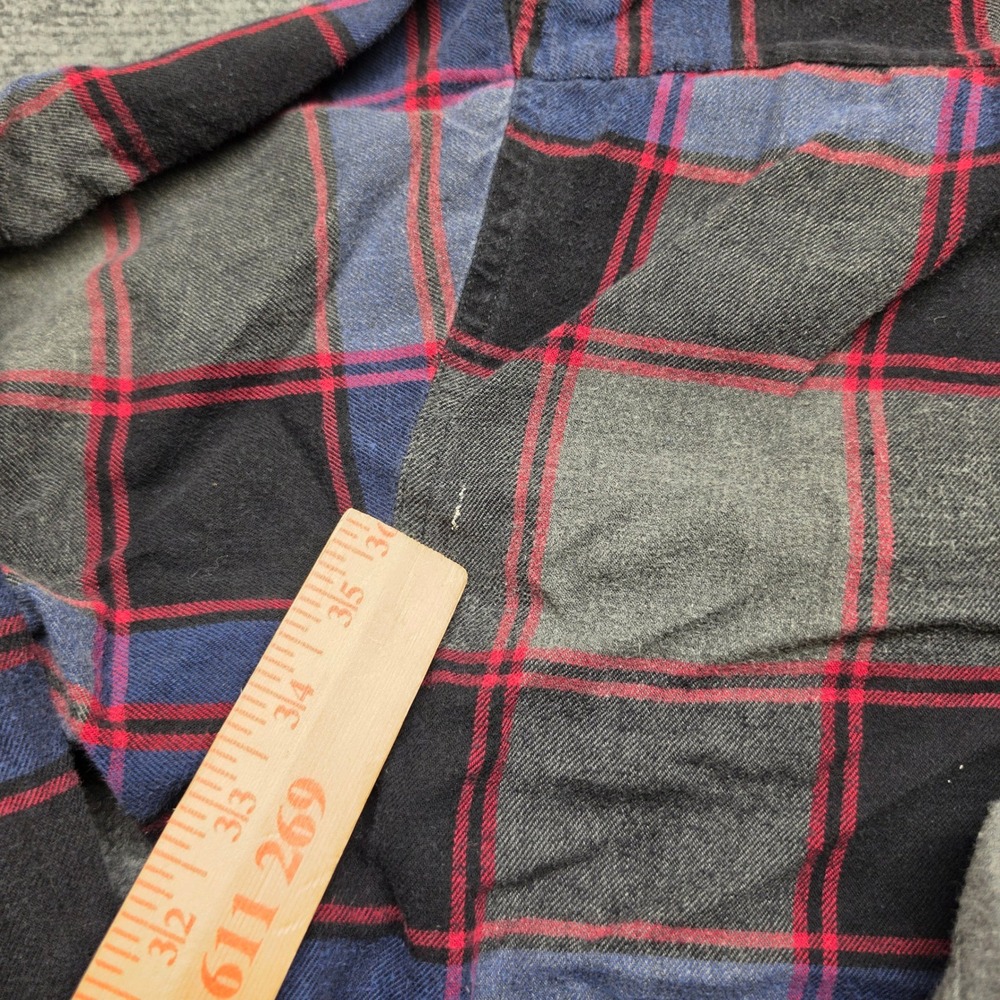 Vintage Tommy Hilfiger Mens XL Plaid Flannel Button Down Shirt Crest Logo - Picture 10 of 11
